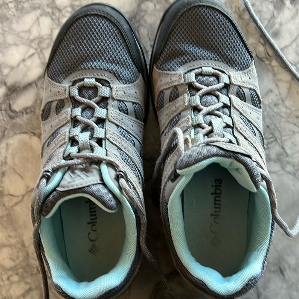 Columbia hiking shoes. Size 6. Smoke free home